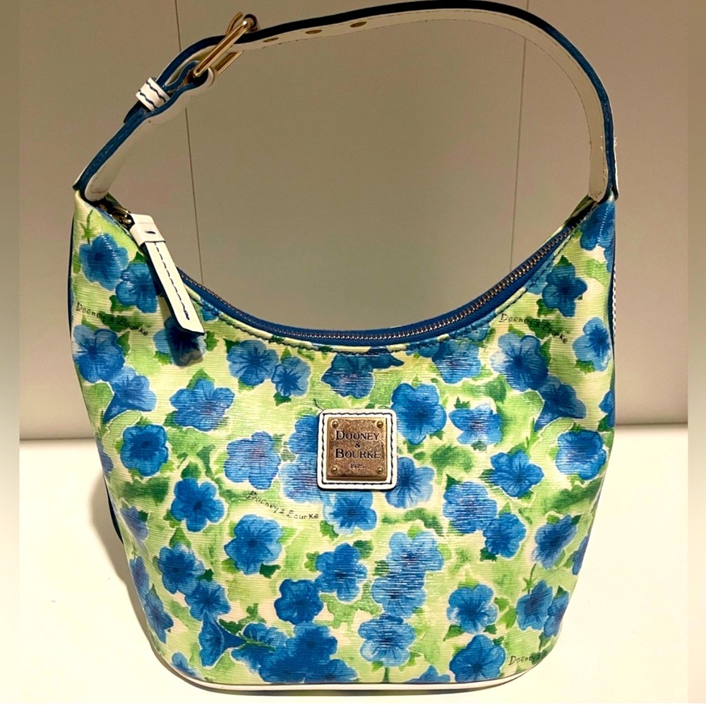 Dooney Bag Euc Unique Pattern - image 1